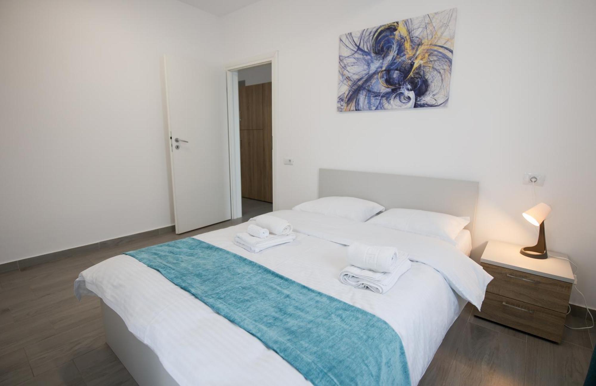Vitan Central Oasis ---Free Secured Private Parking---Self Check-In-- 布加勒斯特 客房 照片